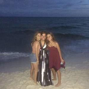 Meet your Posher, Alexia